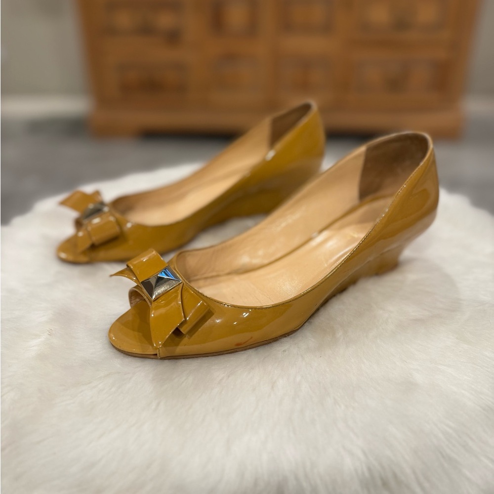 KATE SPADE | Theresa Open Toe Wedge Pump Peep-Toe Mustard Yellow Shoes Size 7
